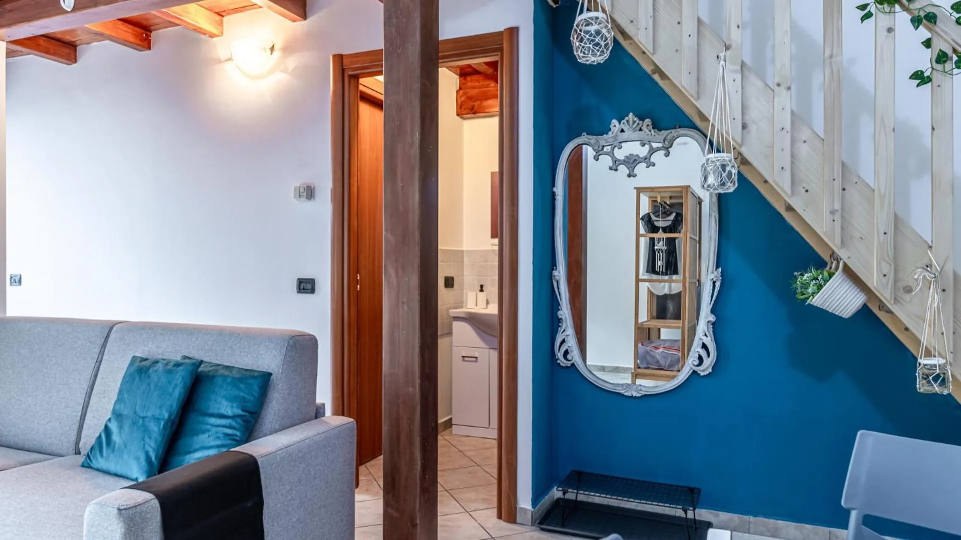 House Ladder Apartman Sesto San Giovanni
