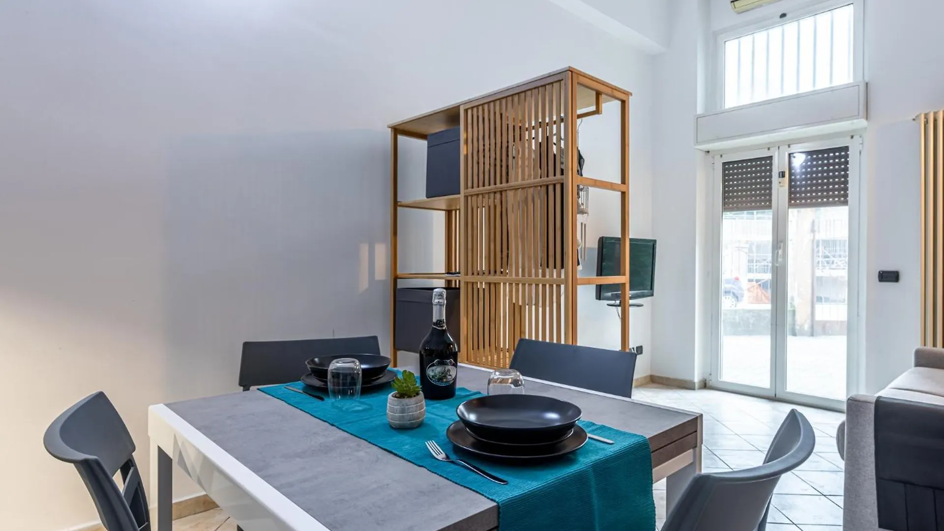 House Ladder Apartman Sesto San Giovanni
