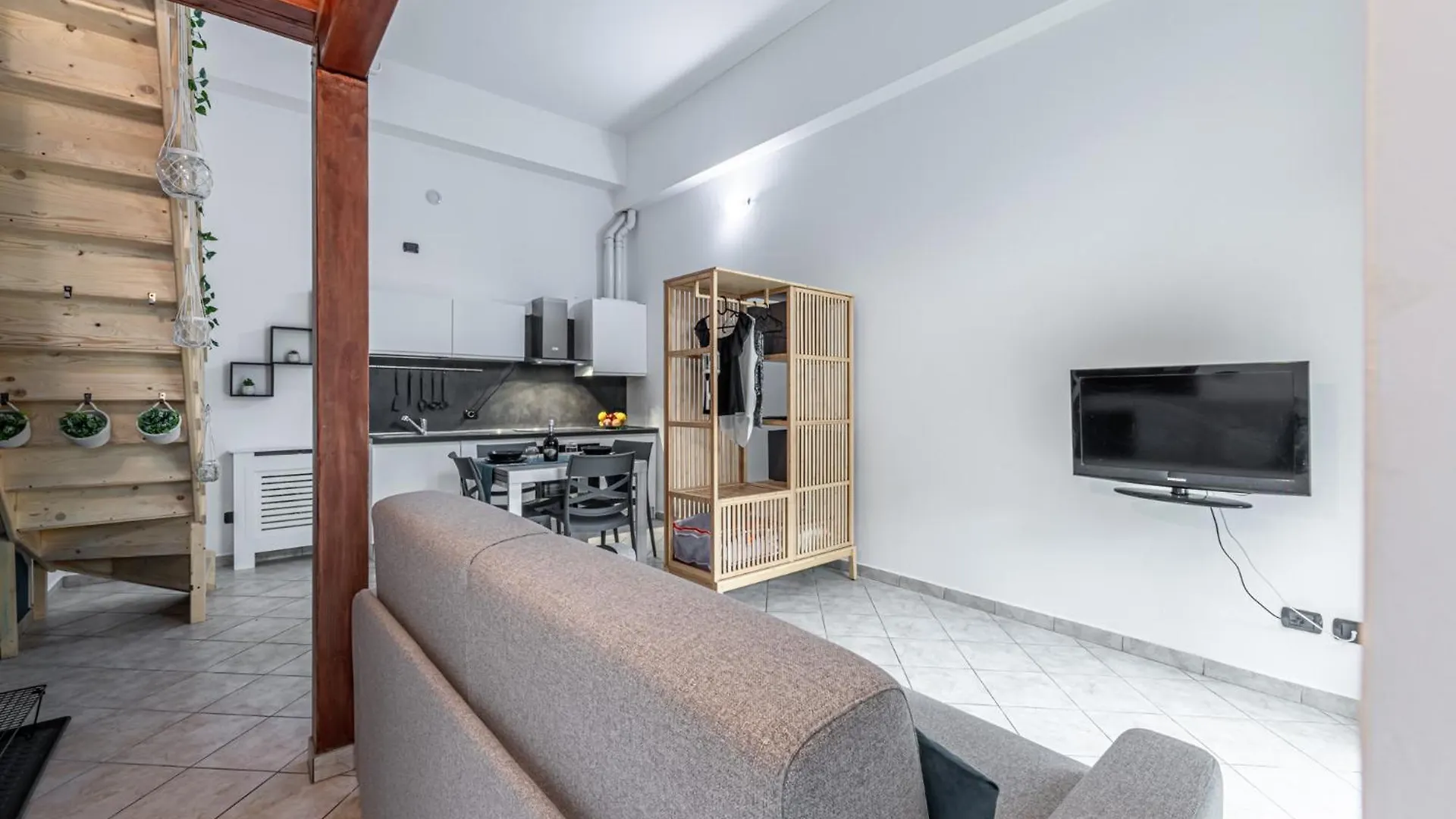 House Ladder Apartman Sesto San Giovanni Olaszország