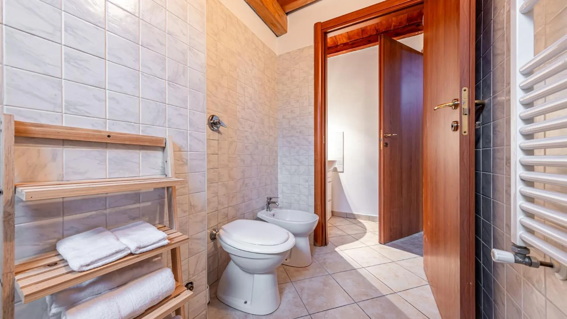 House Ladder Apartman Sesto San Giovanni
